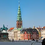 Spacious Norrebro Stay For Groups & Families